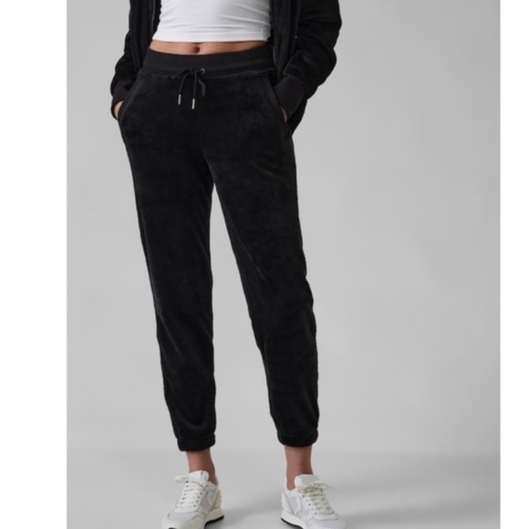 Athleta Double Cozy Karma Jogger in black - Picture 1 of 5